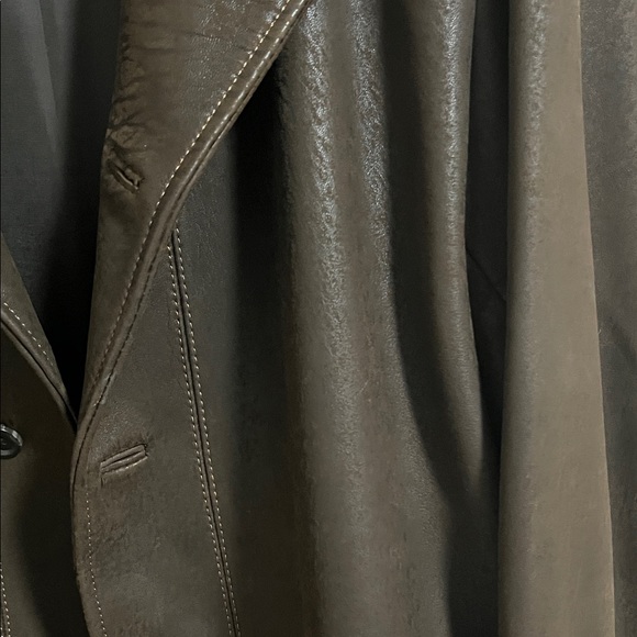 Danier Brown Leather Men's Coat - Picture 5 of 16